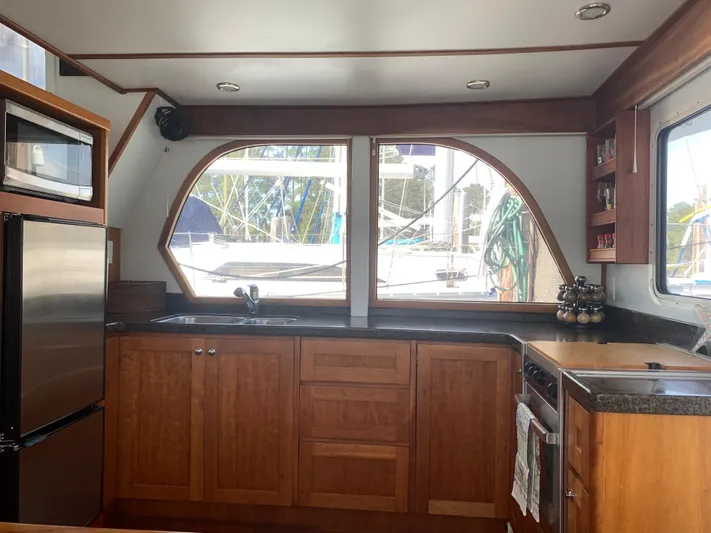 Boundless Yacht Photos Pics 