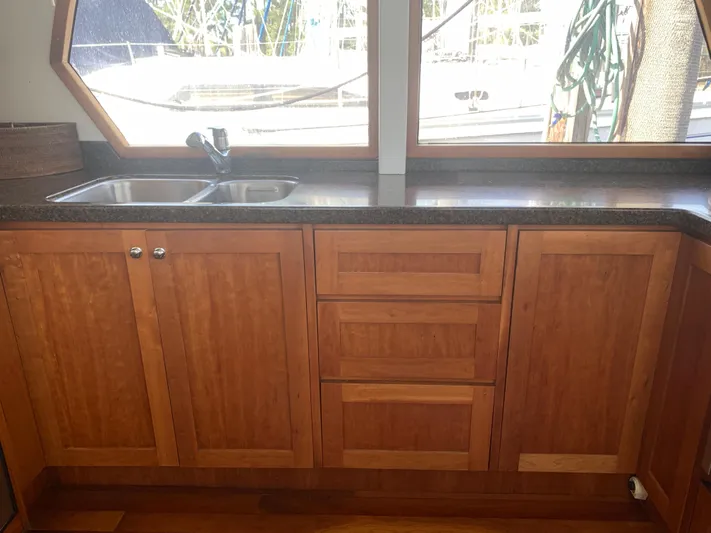 Boundless Yacht Photos Pics 