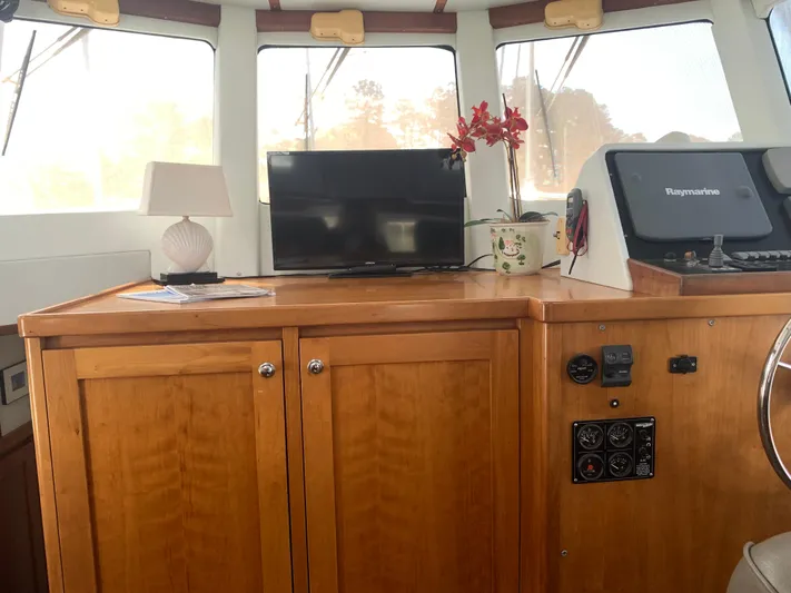 Boundless Yacht Photos Pics 