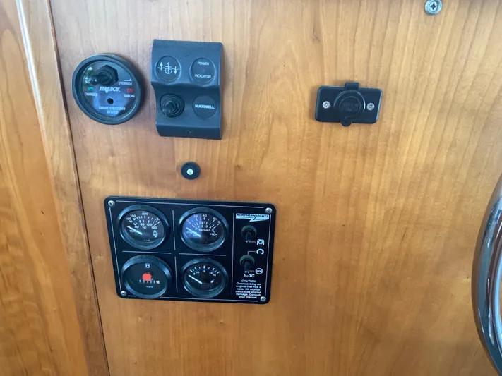 Boundless Yacht Photos Pics 