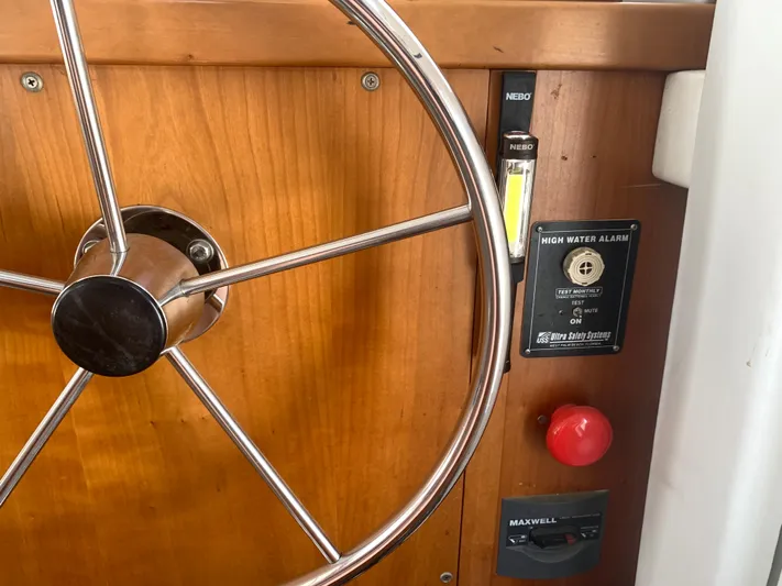 Boundless Yacht Photos Pics 