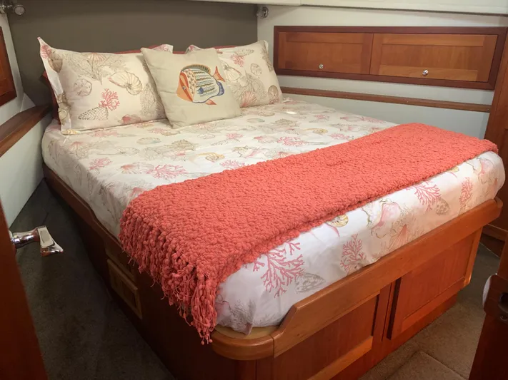 Boundless Yacht Photos Pics 