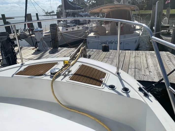 Boundless Yacht Photos Pics 