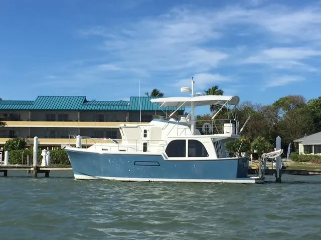 Boundless Yacht Photos Pics 