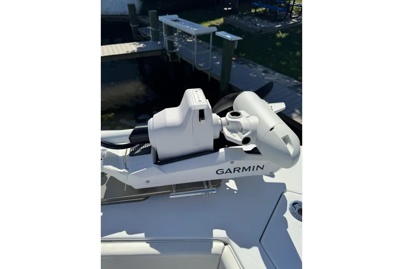  Yacht Photos Pics Garmin marine equipment on a 2007 Conch 27 boat, dockside view.
