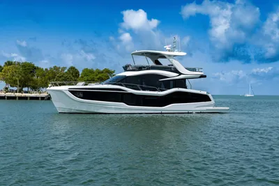 Galeon 560 Fly