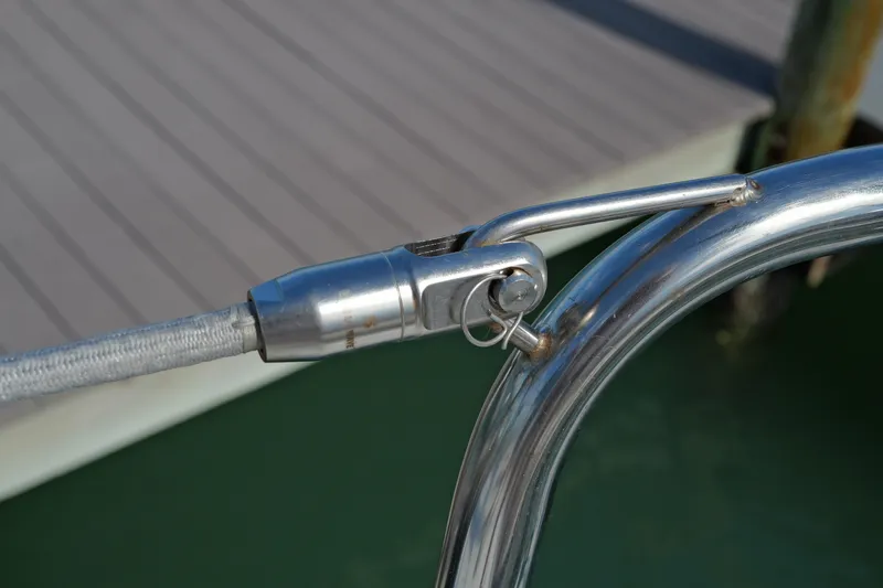 Encore Yacht Photos Pics Close-up of a 2011 J Boats J/95 sailboat rigging detail.