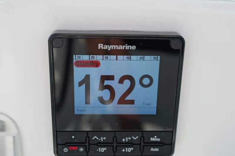 Encore Yacht Photos Pics Raymarine display showing 152 degrees on a 2011 J Boats J/95.