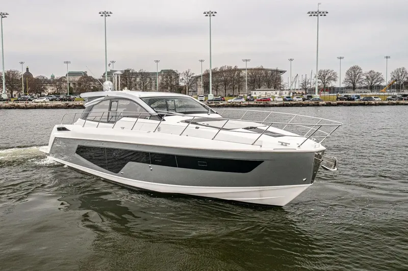 Amici Yacht Photos Pics 2019-Azimut-51-Atlantis