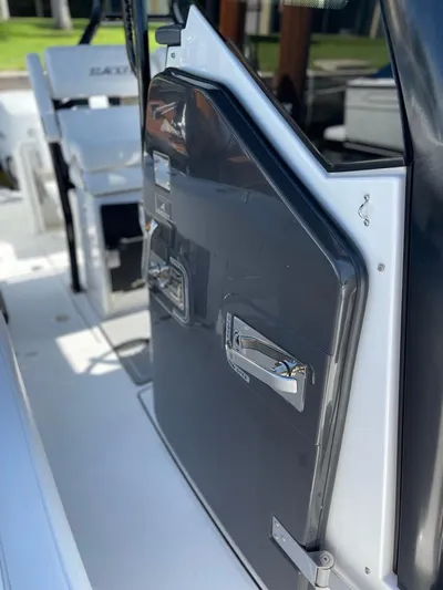  Yacht Photos Pics 2019 Blackfin 272 CC boat interior with sleek design and modern features.
