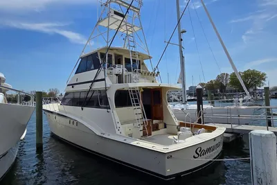 Hatteras 60 Enclosed Bridge Convertible