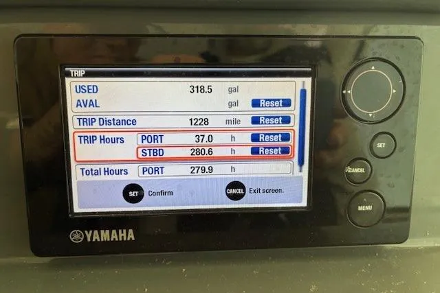 Jambo Yacht Photos Pics Yamaha boat display showing trip data for Pursuit OS 345 Offshore, 2011 model.