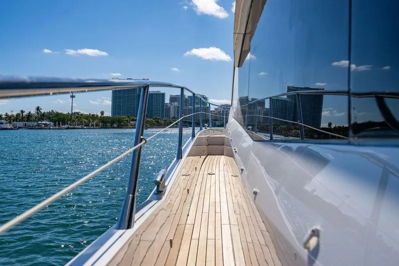 My Inspiration Yacht Photos Pics Sunseeker Manhattan 66 yacht deck with city skyline, 2019 model.