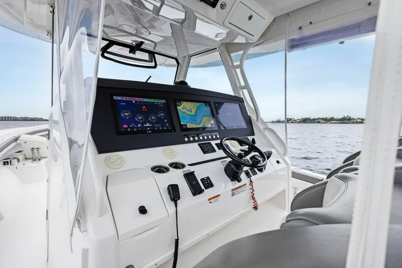 Boss Lady Yacht Photos Pics 2023 Regulator 41 Center Console 'Boss Lady'
