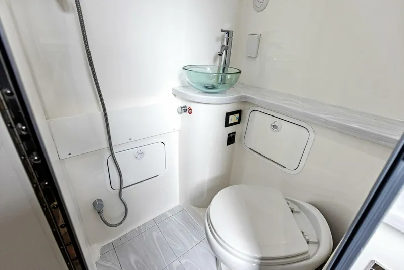 Boss Lady Yacht Photos Pics 