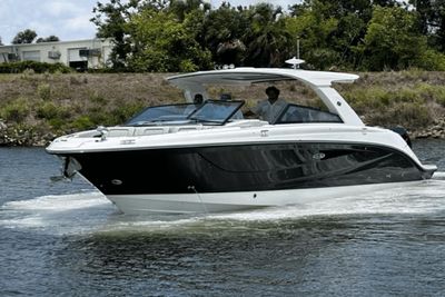 Sea Ray SLX 400 Outboard
