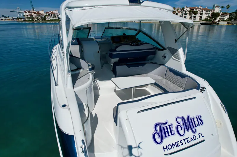 40 Formula Pc Yacht Photos Pics 2006 Formula 40 PC yacht with seating area, docked in Homestead, Florida.