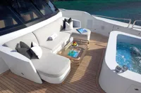 Foredeck Jacuzzi Looking Aft To Starboard