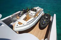 Sundeck Aft Tender Storage