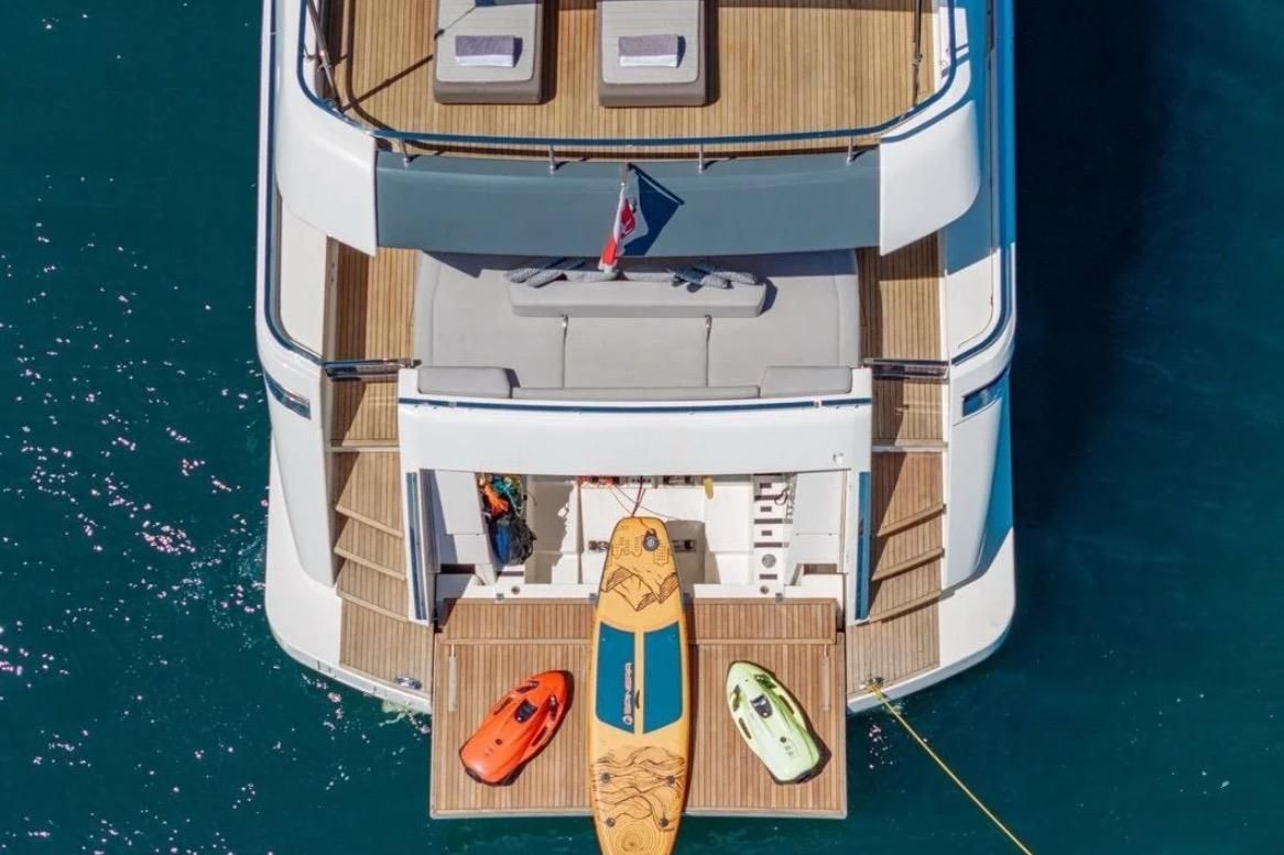 2018 Ferretti Yachts 85 
