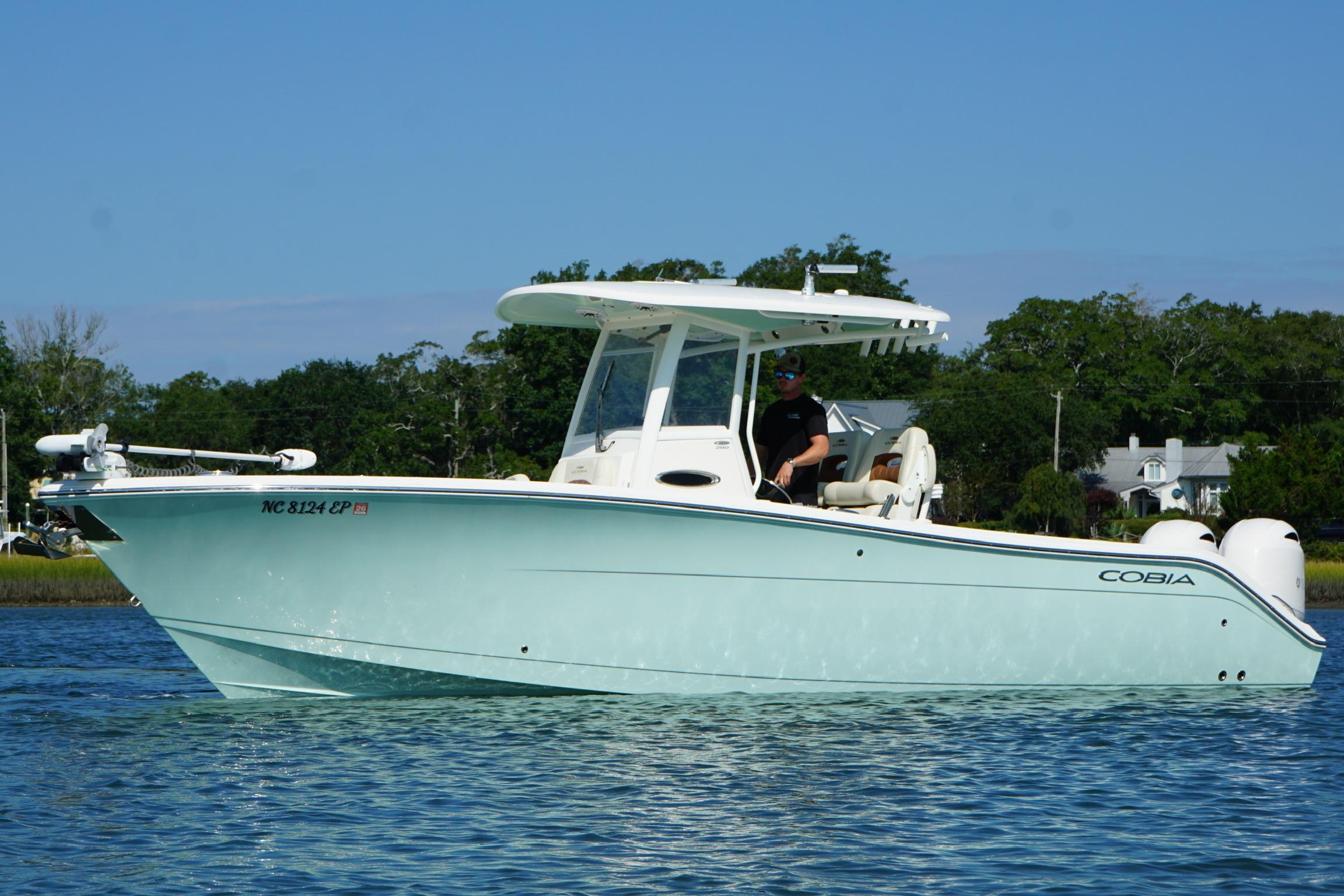 Cobia 280 Center Console