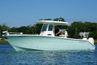 Cobia 280 Center Console