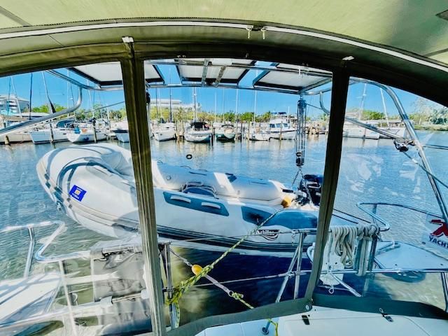 2010 Catalina 445