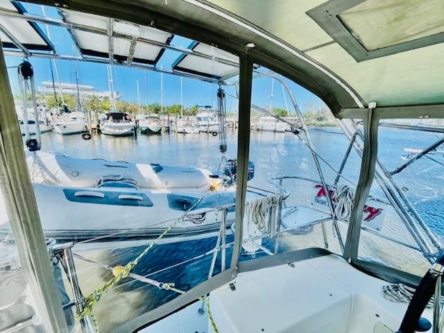 2010 Catalina 445