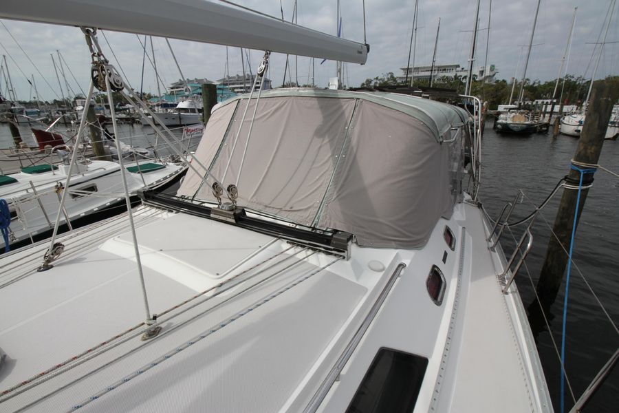 2010 Catalina 445