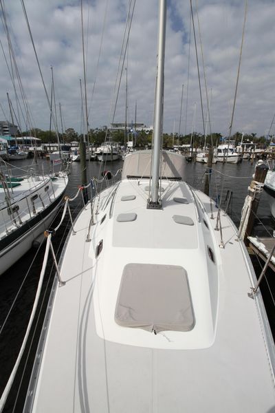 2010 Catalina 445