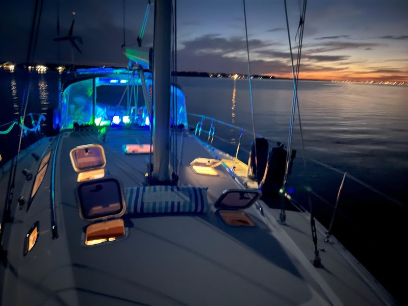 2010 Catalina 445