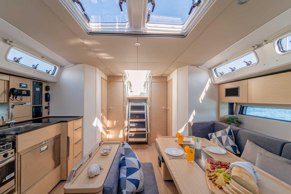 2025 Hanse 45 