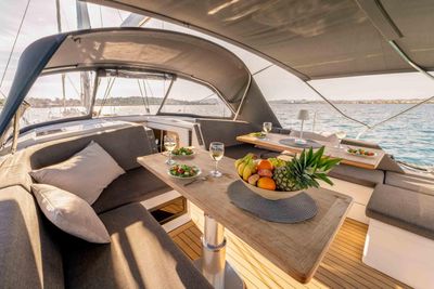 Yacht