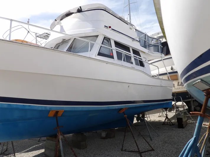 Pen Shell Yacht Photos Pics 