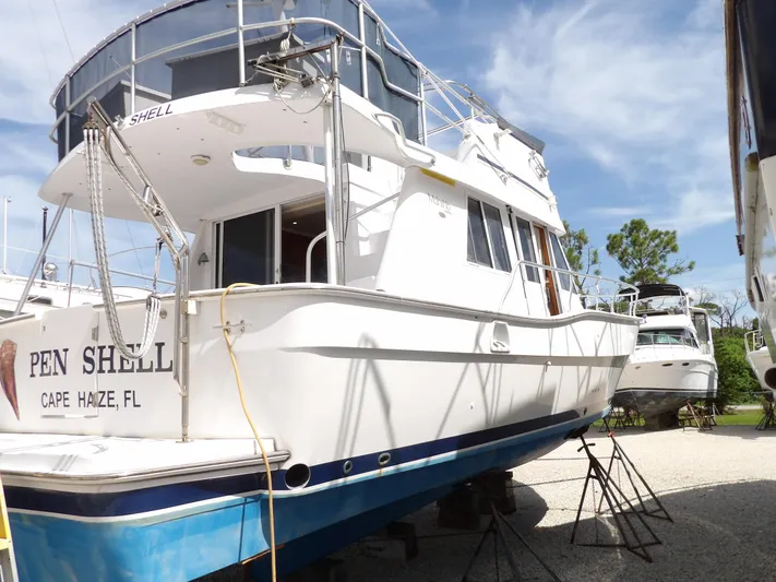 Pen Shell Yacht Photos Pics 