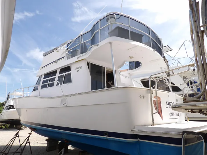 Pen Shell Yacht Photos Pics 