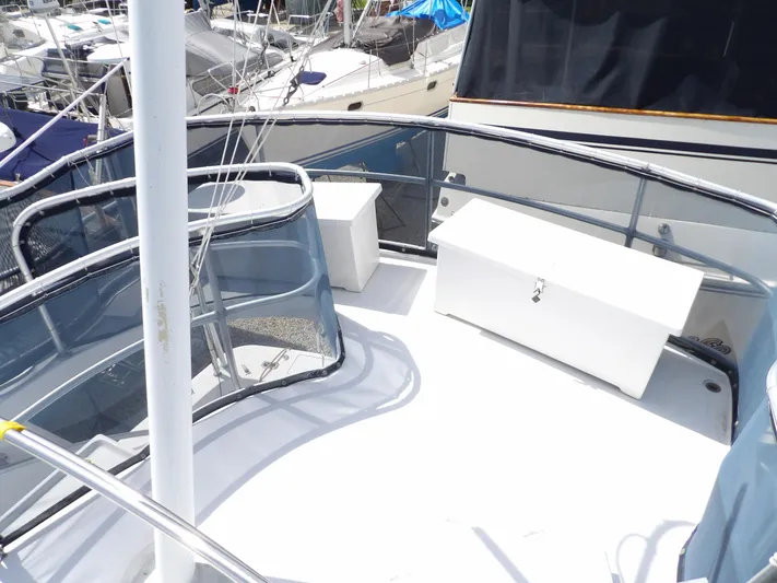 Pen Shell Yacht Photos Pics 