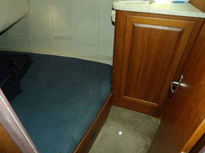 Pen Shell Yacht Photos Pics 