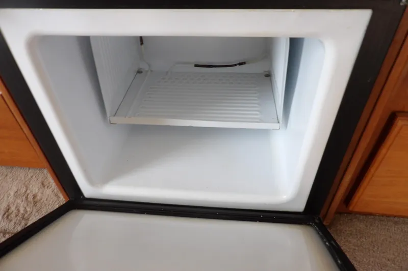 Pen Shell Yacht Photos Pics 