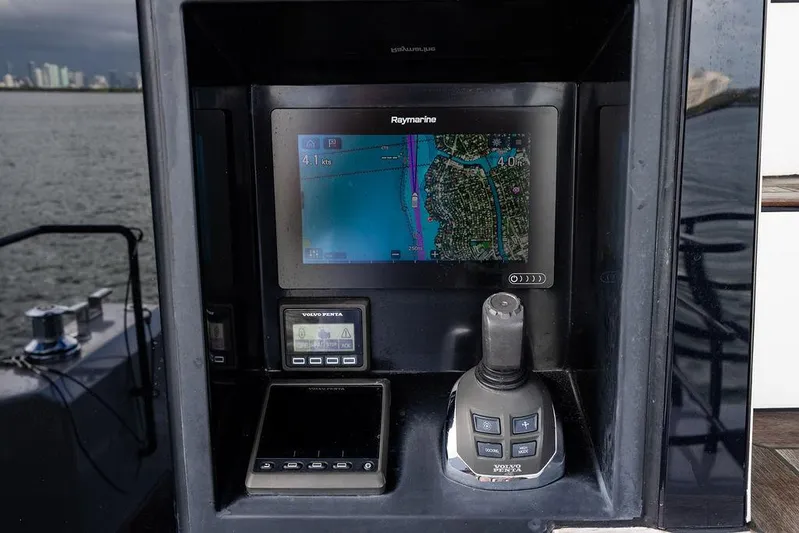 Island Majesty Yacht Photos Pics 