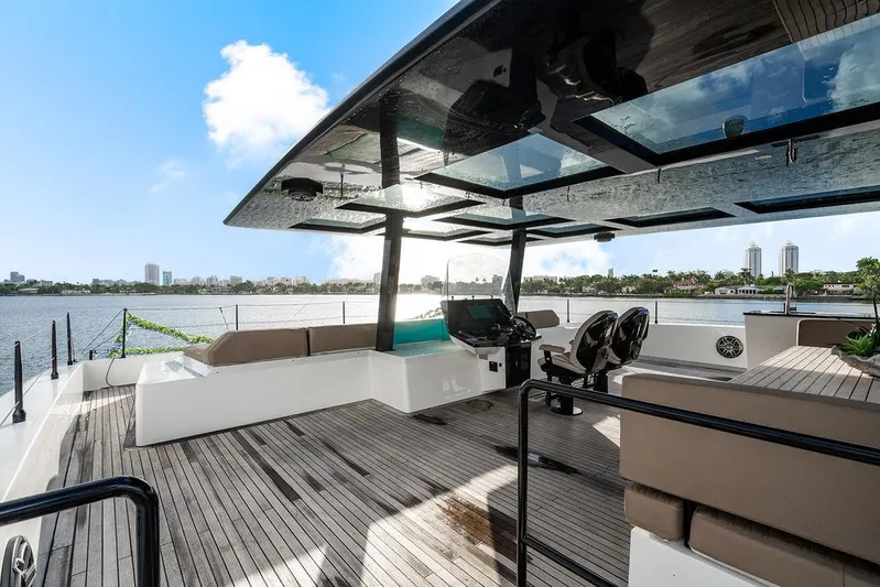 Island Majesty Yacht Photos Pics 