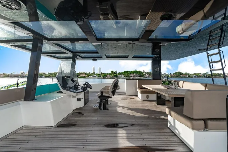 Island Majesty Yacht Photos Pics 