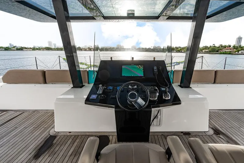 Island Majesty Yacht Photos Pics 