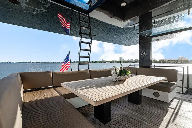 Island Majesty Yacht Photos Pics 