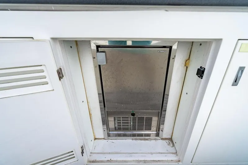 Island Majesty Yacht Photos Pics 