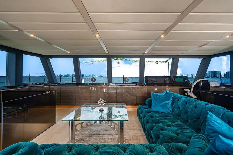 Island Majesty Yacht Photos Pics 