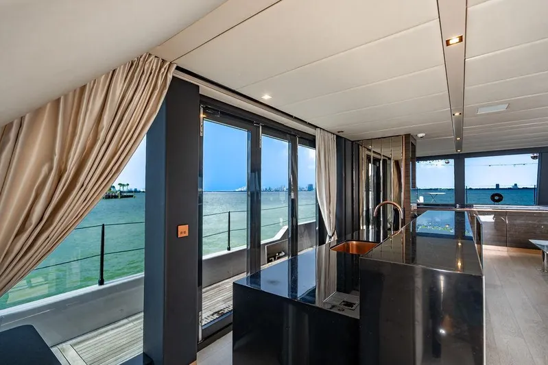 Island Majesty Yacht Photos Pics 