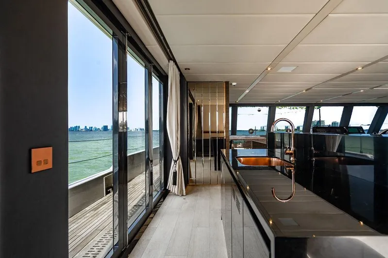 Island Majesty Yacht Photos Pics 