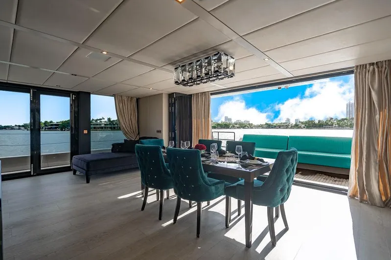 Island Majesty Yacht Photos Pics 