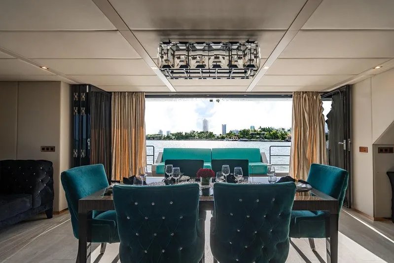 Island Majesty Yacht Photos Pics 